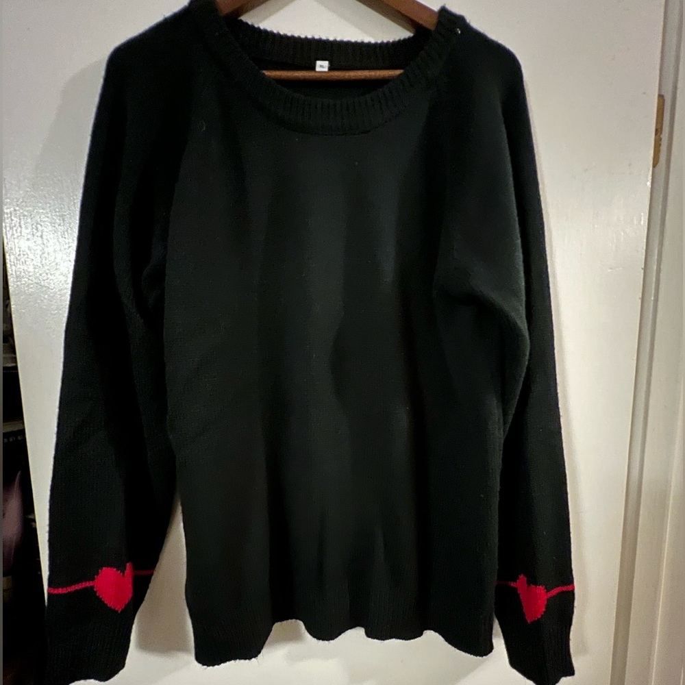 Women’s XL Sweater featuring heart design on elbows